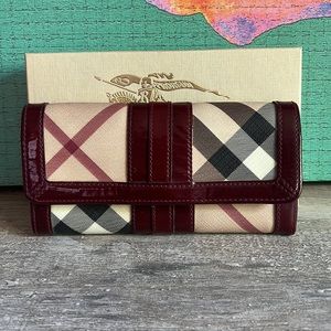 ALMOST NEW Burberry Supernova Check/Berry Red Wallet with original box